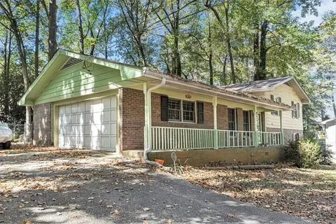 239 Hokes Pl SW, Lilburn, GA 30047