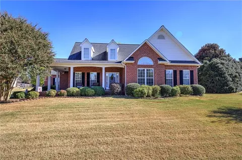98 Planters Dr NW, Cartersville, GA 30120