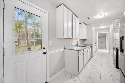 6866 Fielder Ct, Rex, GA 30273 photo 14