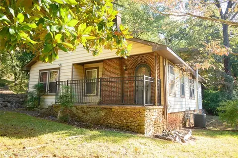 191 S Morningside Dr, Cartersville, GA 30121