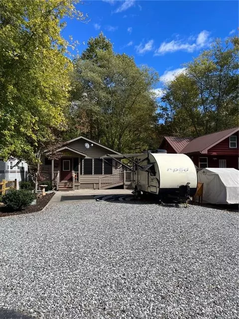 77 Speckled Trout Dr, Cleveland, GA 30528