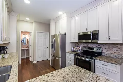 7110 Threadstone Overlook, Johns Creek, GA 30097 photo 16