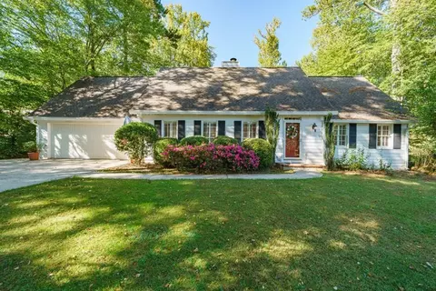 299 Northgate Trce, Roswell, GA 30075