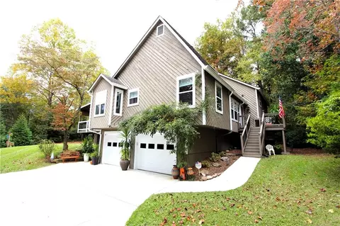 100 Pine Grove Pkwy, Roswell, GA 30075