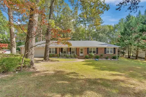 179 King Arthur Dr, Lawrenceville, GA 30046