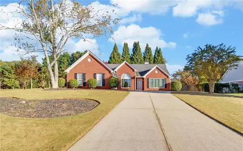 7045 Valley Landing Ct, Cumming, GA 30041