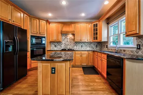 7810 Paces Ln, Gainesville, GA 30506 photo 24