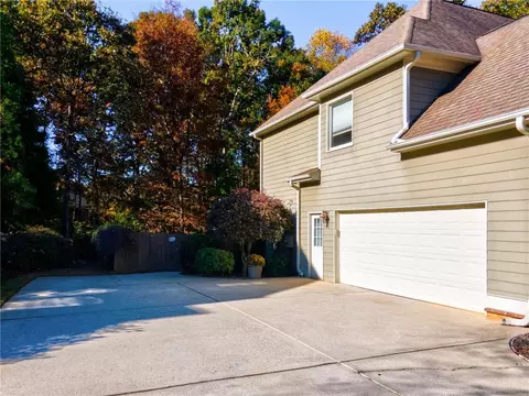 7810 Paces Ln, Gainesville, GA 30506 photo 4