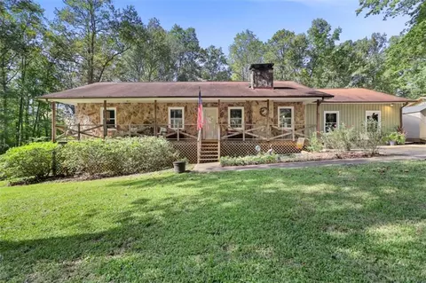 6885 Summer Hill Dr, Douglasville, GA 30135