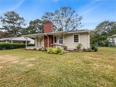 8507 Fairview Dr, Douglasville, GA 30134