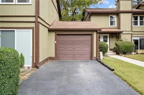 2730 Meadow Mere E, Chamblee, GA 30341 photo 2