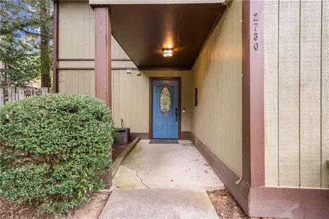 2730 Meadow Mere E, Chamblee, GA 30341 photo 5