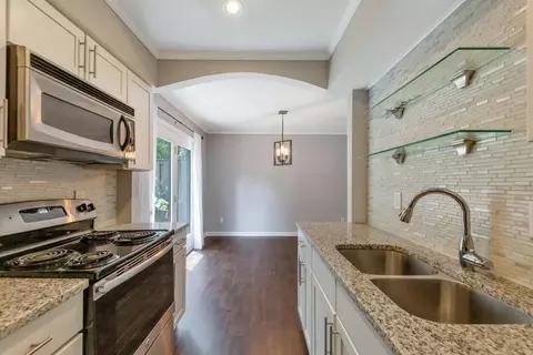 242 Triumph Dr NW, Atlanta, GA 30327