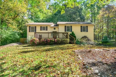 6284 New Mill Trl, Acworth, GA 30102