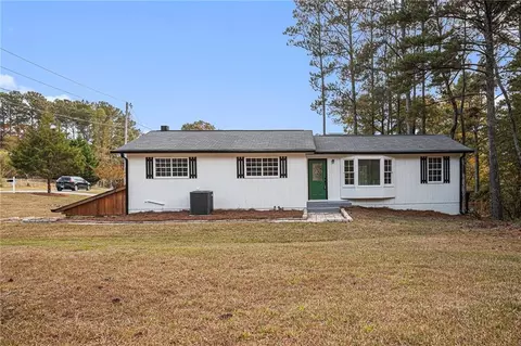 5795 Salem Woods Dr, Acworth, GA 30102