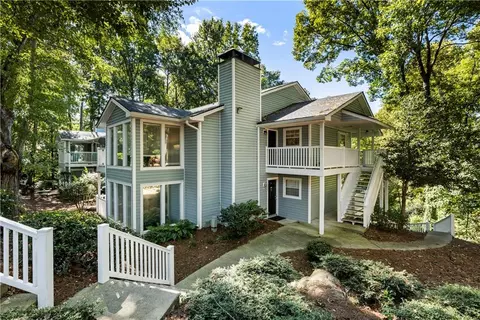 1644 Roanoke Pl SE, Marietta, GA 30067