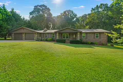5115 Nichols Ct, Flowery Branch, GA 30542