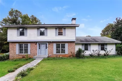 5371 Martins Cv, Stone Mountain, GA 30088