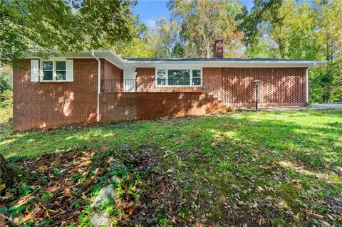 2763 Baker Ridge Dr NW, Atlanta, GA 30318