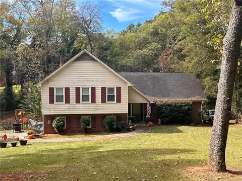 5067 Dewberry Cir NW, Acworth, GA 30101