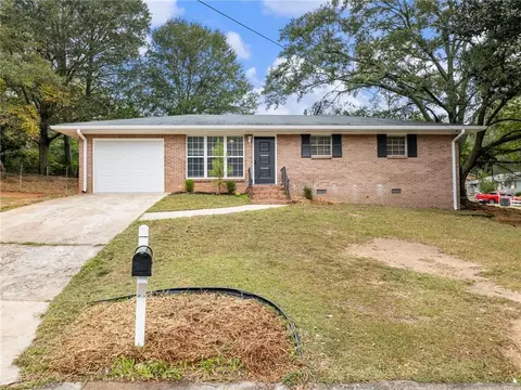 1067 Laurel Ln NW, Conyers, GA 30012