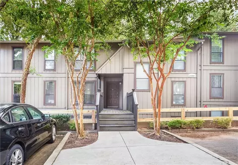 2105 Cumberland Ct SE, Smyrna, GA 30080