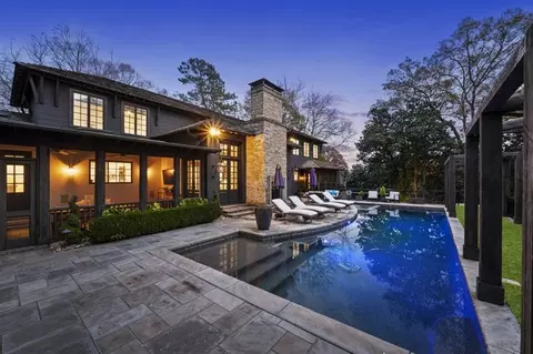 172 Blackland Dr NW, Atlanta, GA 30342