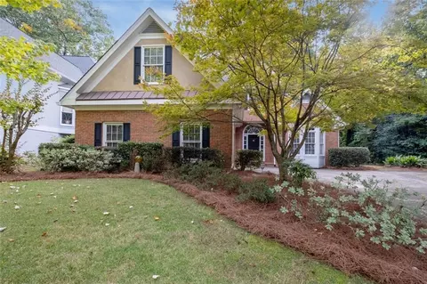 255 Ledgemont Ct, Atlanta, GA 30342