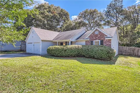 1583 Glynn Ct, Hampton, GA 30228 photo 2