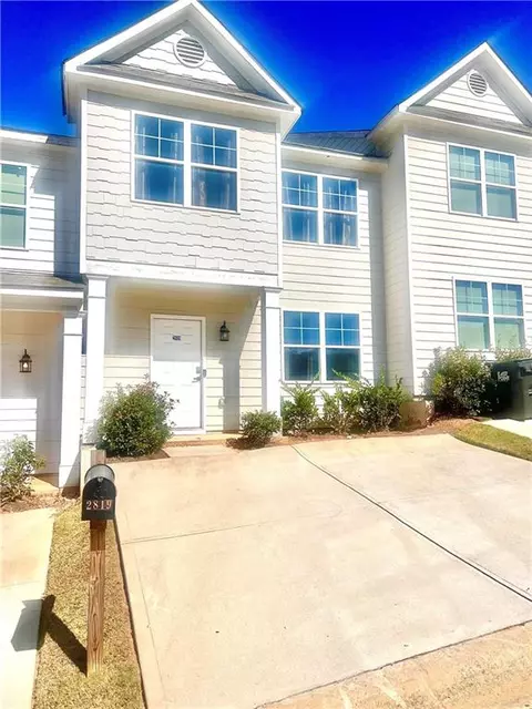 2819 Laurel Ridge Cir, East Point, GA 30344