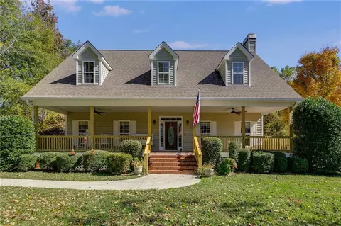 378 Gum Creek Rd, Roopville, GA 30170