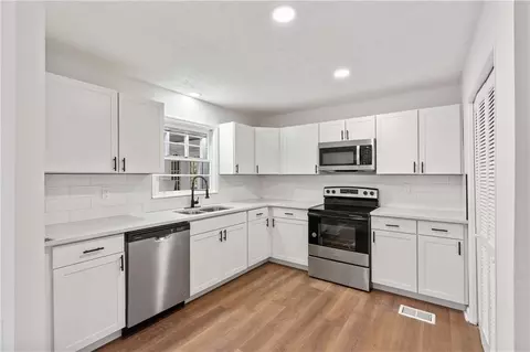 6363 Lanier Rd, Morrow, GA 30260 photo 5