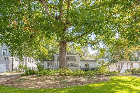 1695 Belle Isle Cir NE, Atlanta, GA 30329
