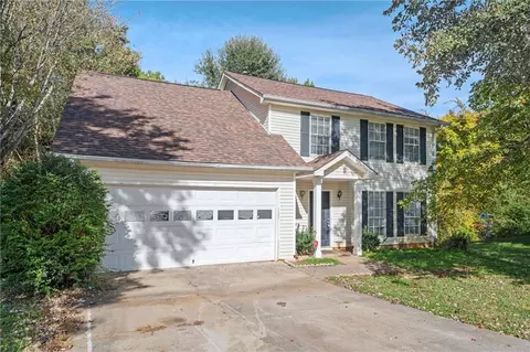 5858 Crescent Ridge Ct, Lithonia, GA 30058