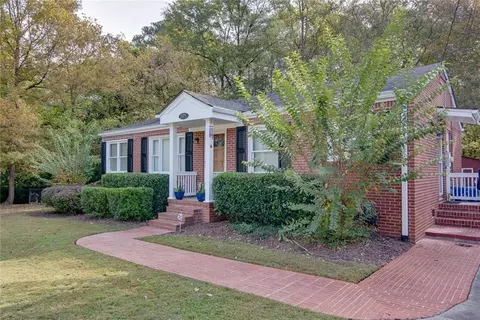 2475 Fernleaf Ln, Decatur, GA 30033