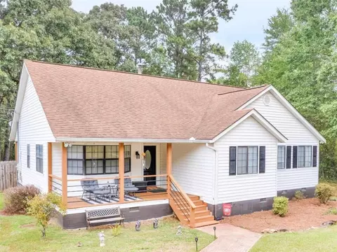 385 Cook Dr, Ellenwood, GA 30294
