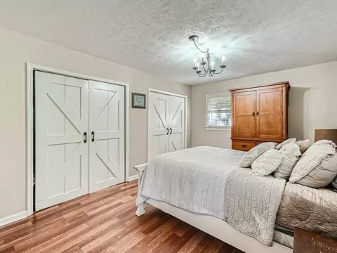 3882 Commander Dr, Chamblee, GA 30341 photo 13