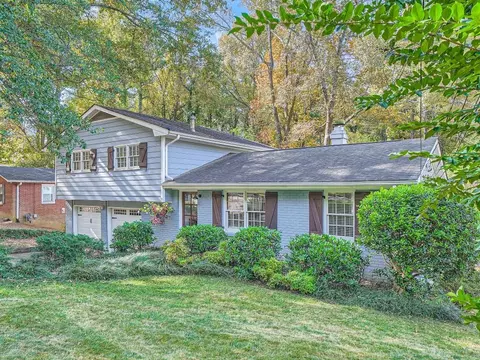3882 Commander Dr, Chamblee, GA 30341 photo 2