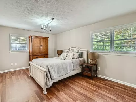 3882 Commander Dr, Chamblee, GA 30341 photo 11