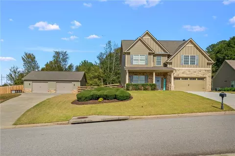 60 Muscogee Dr, Hoschton, GA 30548
