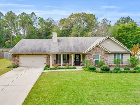 360 Thoroughbred Trl, Monroe, GA 30655