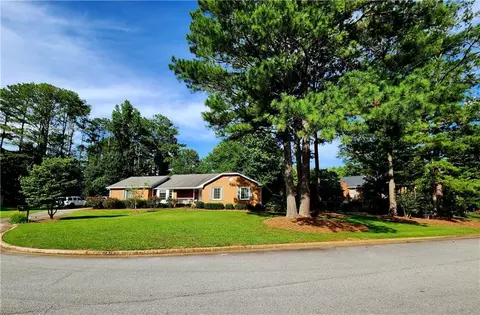 577 Saint Andrews Ct, Conyers, GA 30094