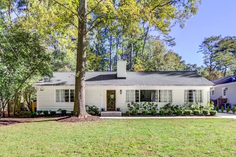 2095 Brookview Dr NW, Atlanta, GA 30318