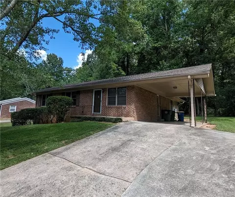 2532 Dobbs Dr NW, Kennesaw, GA 30152