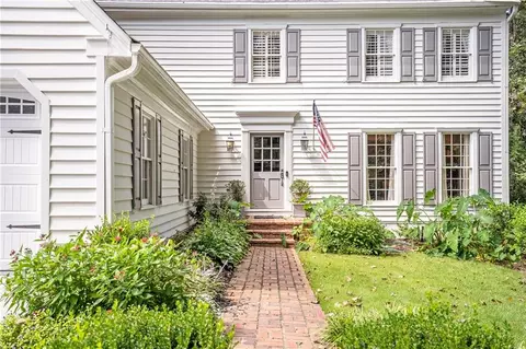 6760 Chesapeake Pt, Sandy Springs, GA 30328