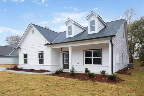 101 Academy St, Pendergrass, GA 30567