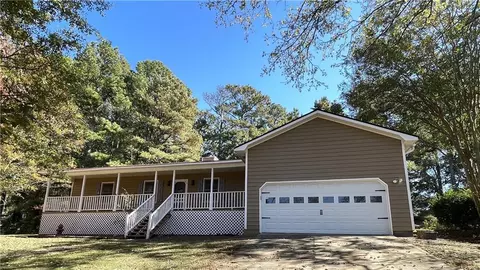 474 Oak Springs Dr, Lawrenceville, GA 30043