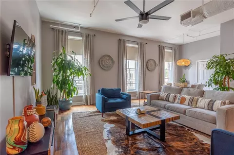 105 Whitaker St #304, Savannah, GA 31401