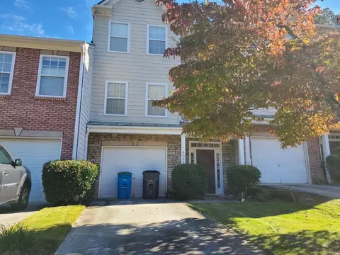 6061 Grovegate Ln, Tucker, GA 30084