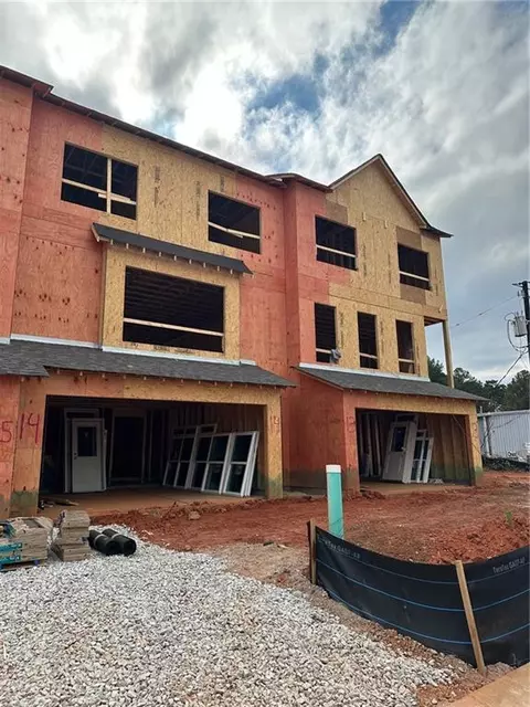 3911 Weyman Ln #13, Tucker, GA 30084